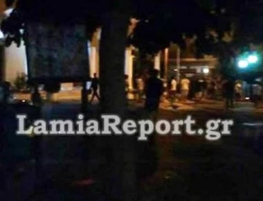 Άγριο ξύλο στο κέντρο της Λαμίας - Άνοιξαν κεφάλια